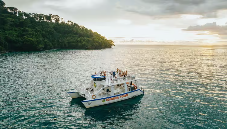 Manuel Antonio: Catamaran Cruise with Meal - Photo 5 (Gallery view)