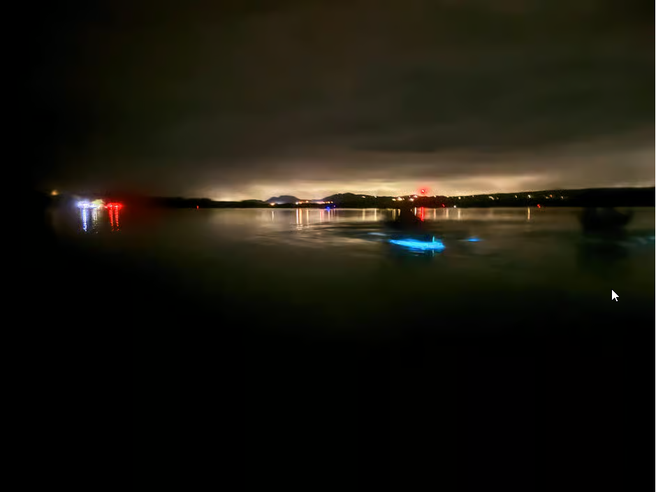 Canoa Transparente en la Bahía Biolumincente en Vieques - Dominican Republic