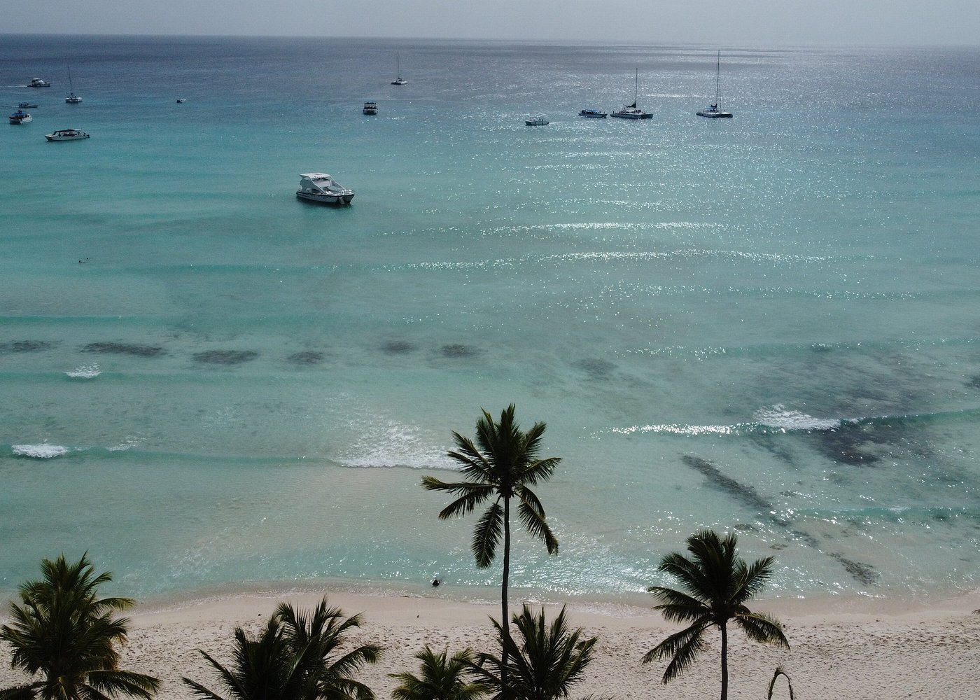 Saona Island Overtourism: Visitor Pressure & Sustainable Travel