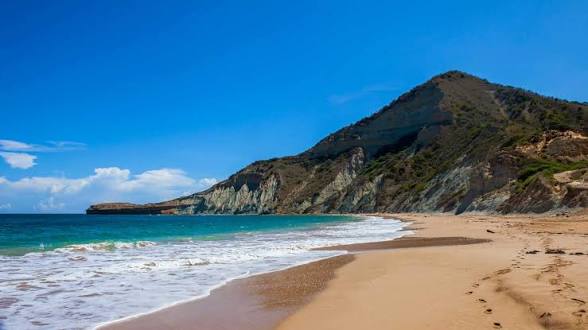 Parque Nacional Monte Cristi landscape
